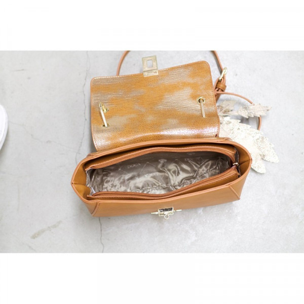 Női táska Doca 12642 - barna színben